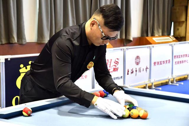 右边路的突 右边路的突