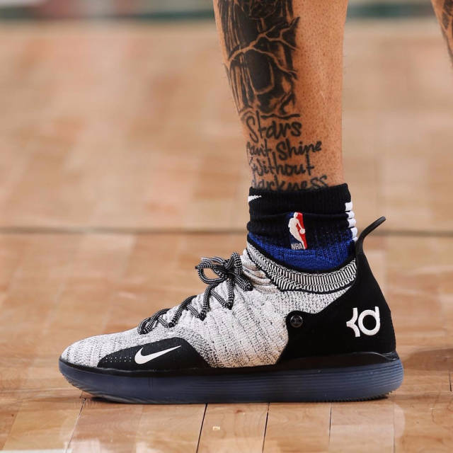 《王者荣耀》官方道歉：英雄玩法调整导致出装被举报