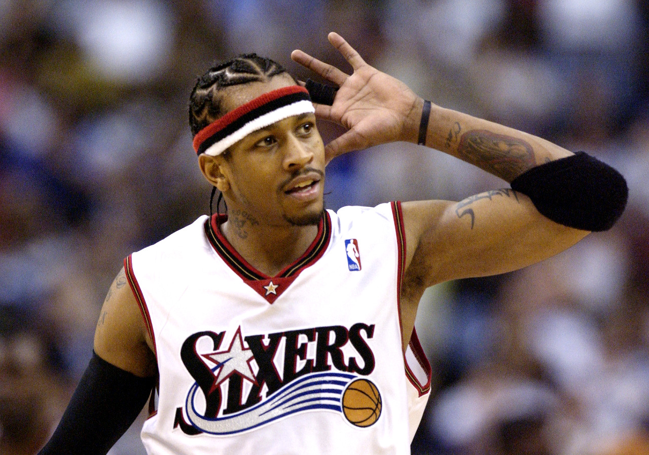 湖人三连败！听媒体专家怎么说，徐静雨批评东契奇称赞詹姆斯